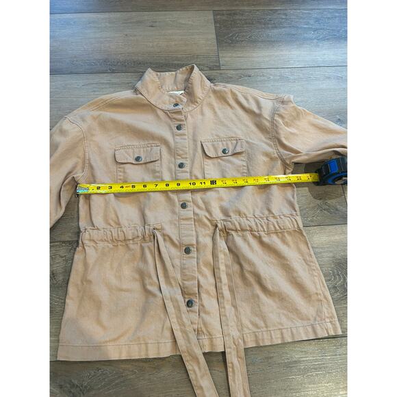 Maurices Women's Khaki Lightweight Jacket Waist Belt Snap Close Size Medium EUC - Picture 7 of 9